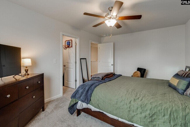 Building Photo - 736 Phipps Ln