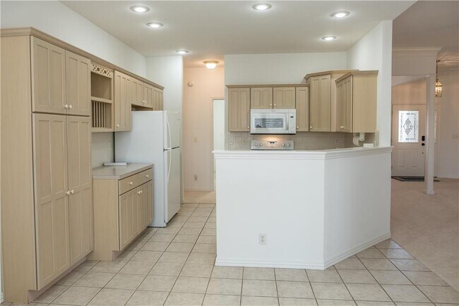 Building Photo - 8 Morganshire Dr