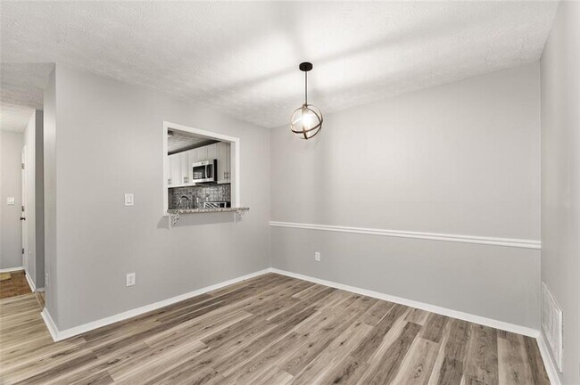 Building Photo - 308 Cumberland Ct SE