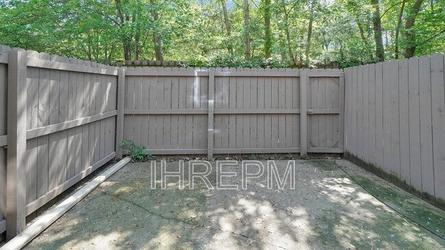 Building Photo - 3082 Morsetown Ct S