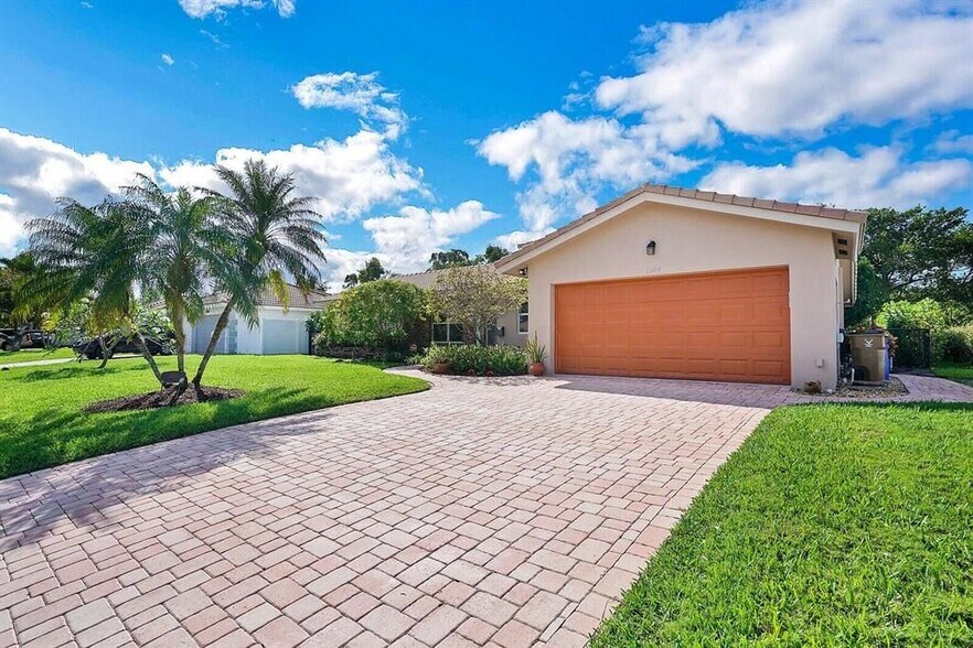 Building Photo - 1004 Little Harbor Dr