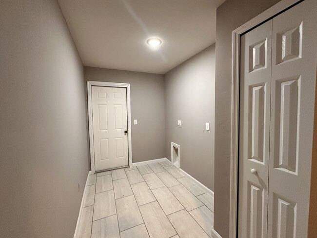 Building Photo - 318 NW 8th Terrace