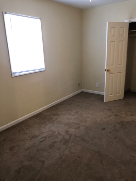 Building Photo - 1417 Hardee St NE