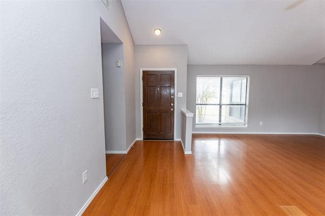 Building Photo - 1017 Bass Dr