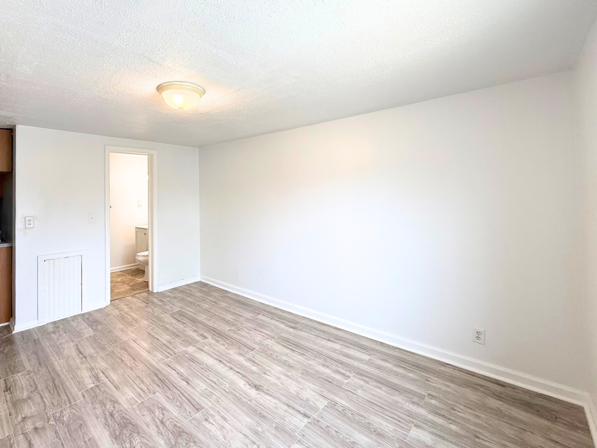 Building Photo - 29222 Grand River Ave