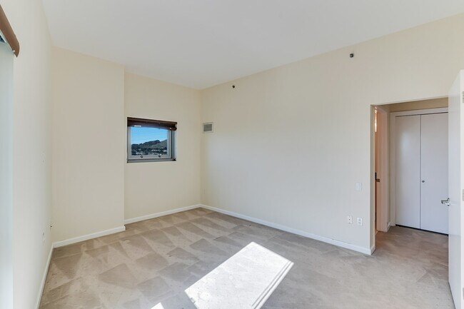 Building Photo - 1 Mandalay Pl
