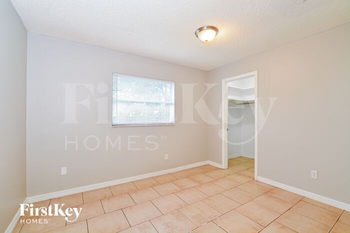 Building Photo - 1836 Columbine Dr