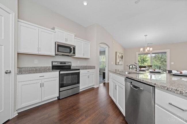 Building Photo - 108 Old Pond Rd