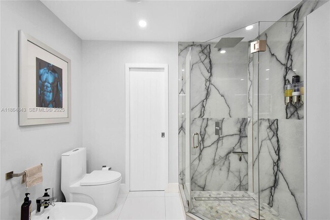 Building Photo - 14441 S Biscayne River Dr