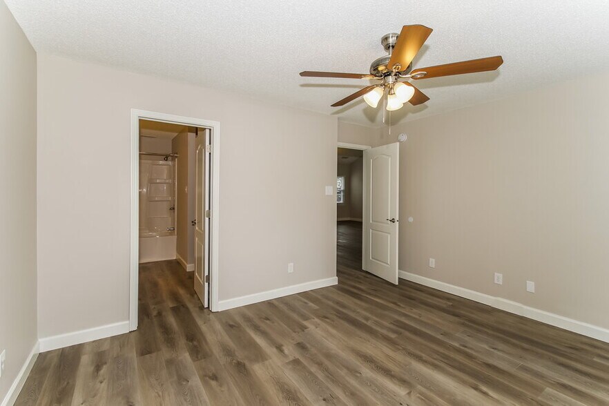 Building Photo - 6305 E Mariah Hill Ln