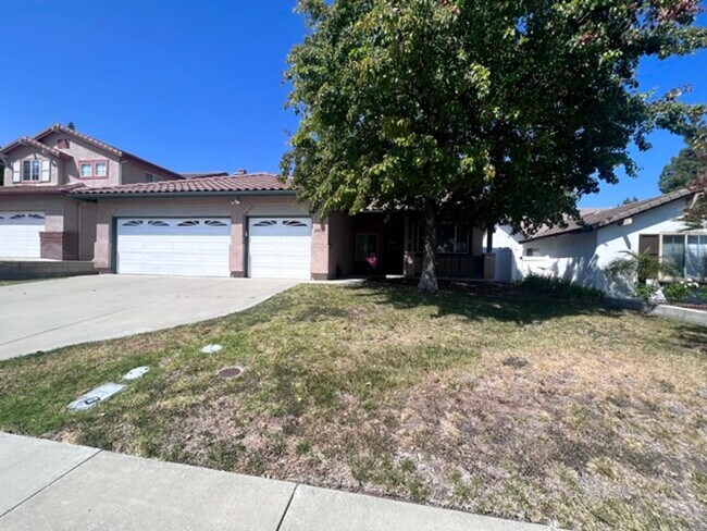 Building Photo - Beautifully upgraded 4 bedroom Murrieta home!
