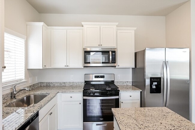 Building Photo - 428 Mustang Trot Dr