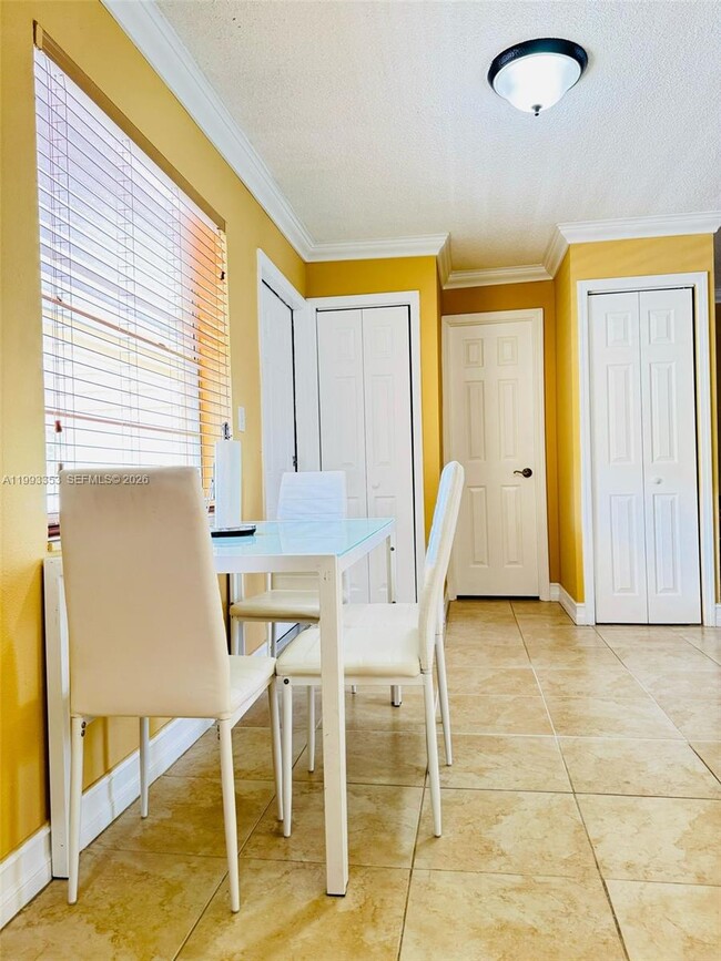 Building Photo - 1300 Moffett St