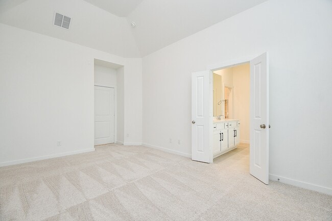 Building Photo - 6562 Scarlet Pond Ln