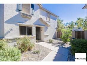 Building Photo - Welcome to this Stylish and Updated 3/2.5 ...