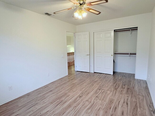 Building Photo - Spacious 4BR/3BA Two-Story Home Near Sabino Canyon