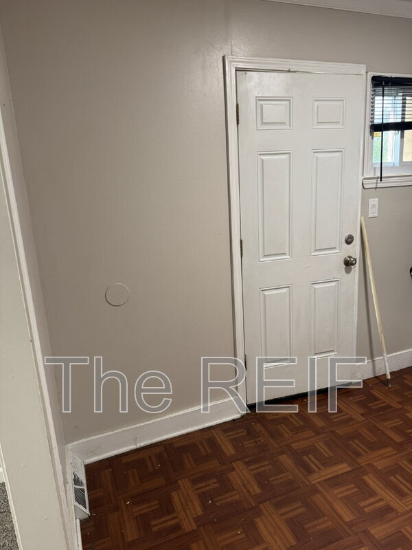 Building Photo - 3251 Spruce St