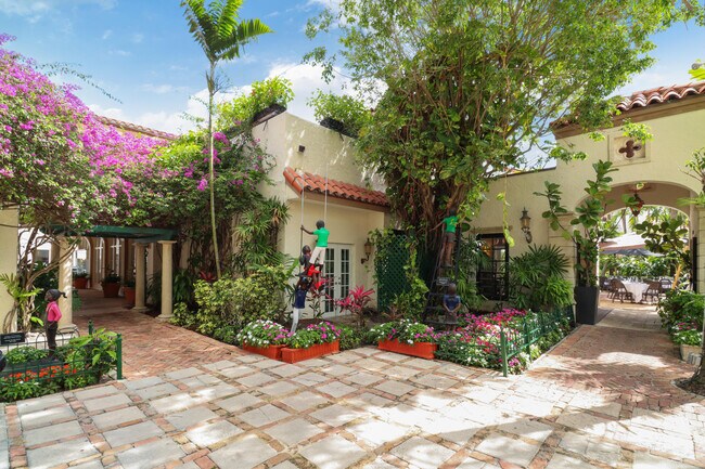 Building Photo - 600 S Dixie Hwy