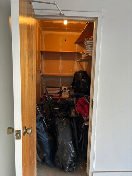 Spacious storage - 4202 Monroe Dr