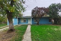 Building Photo - 4 Bedroom 2 bath in Valley High