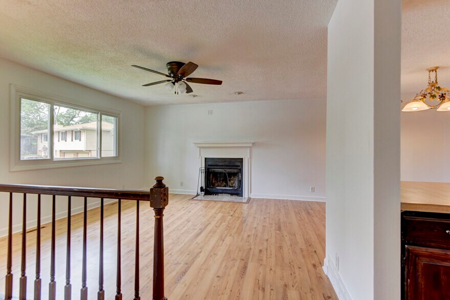 Building Photo - 3514 Glory Cir