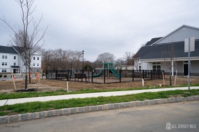 Building Photo - 85 Mustang Dr