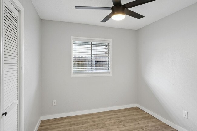 Building Photo - 428 Ruth Dr