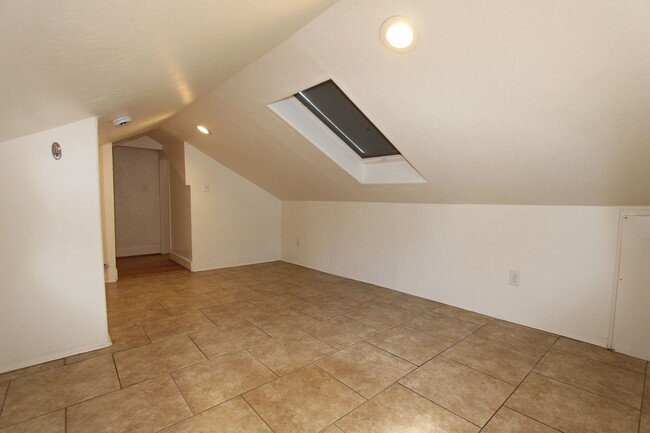 Building Photo - Charming 3BR Home Downtown | Hardwood Floors + In-Unit Washer/Dryer