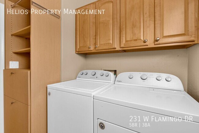 Building Photo - 231 W Flamingo Dr