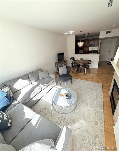 Building Photo - 2700 E Cherry Creek S Dr