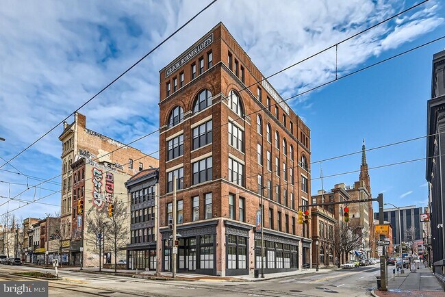 Building Photo - 303 N Howard St