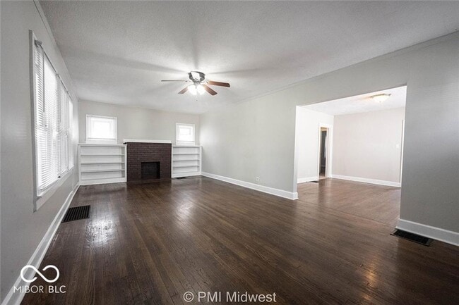 Building Photo - 1529 E Ohio St