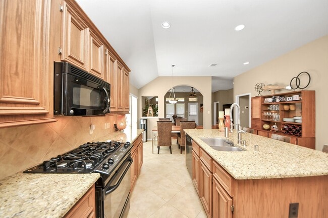 Building Photo - 28219 Crossprairie Dr
