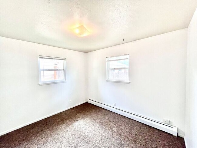 Building Photo - Charming Ranch in Southwest Loveland!