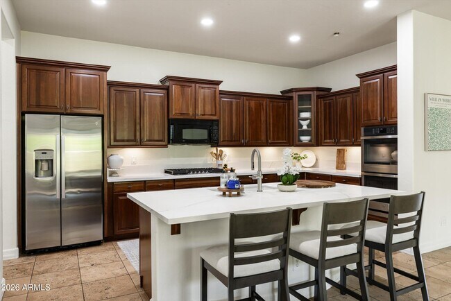 Building Photo - 9260 E Desert Village Dr