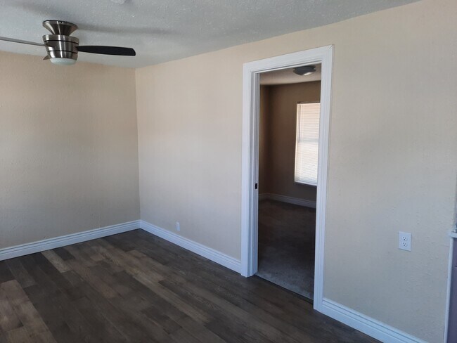 front room - 511 Wolf St