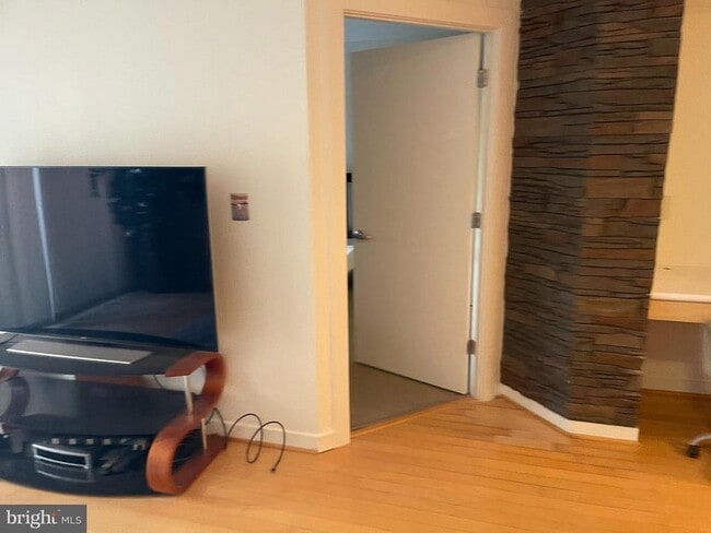 Building Photo - 1000 New Jersey Ave SE