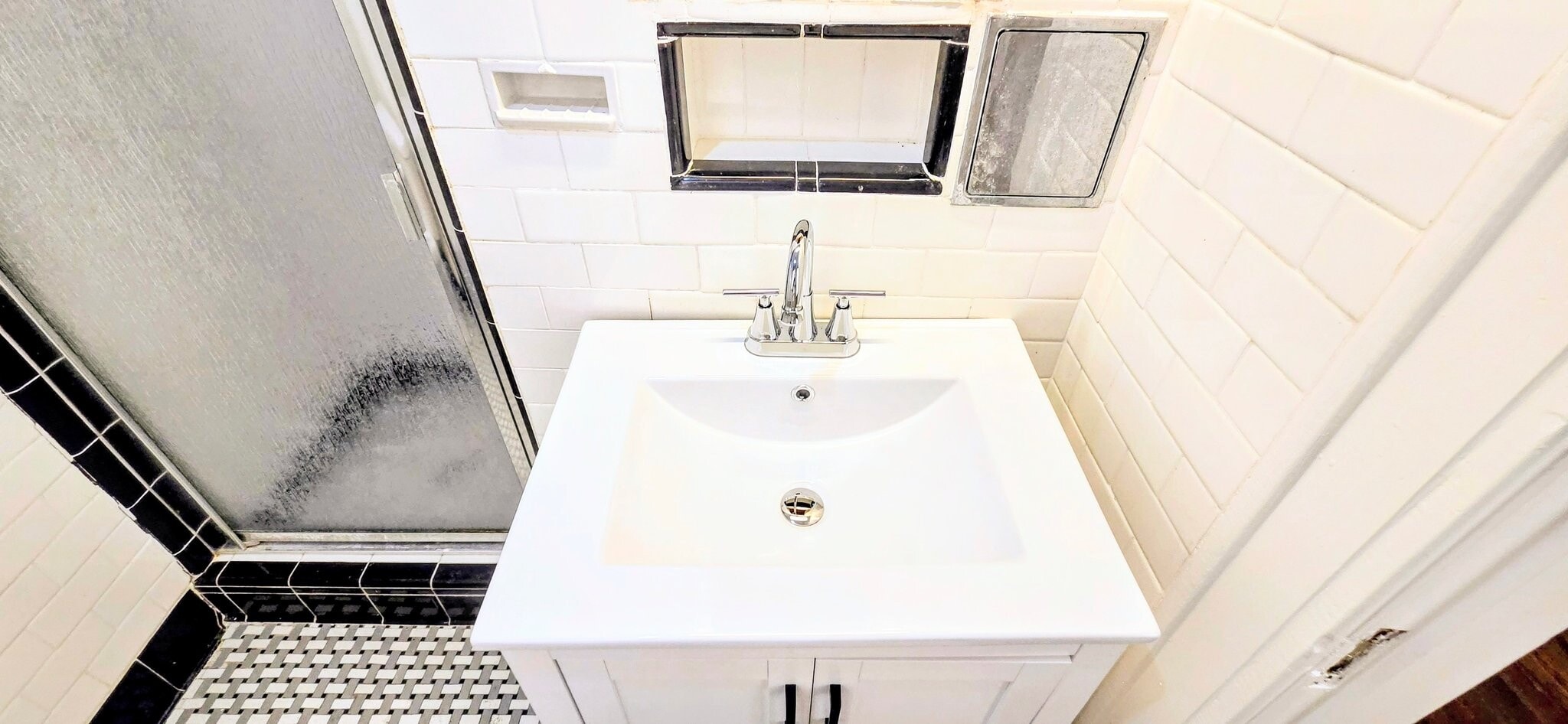 Building Photo - 1355 Magnolia Curve