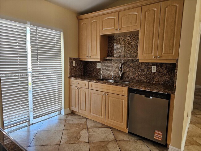 Building Photo - 7841 SW 152nd Ave