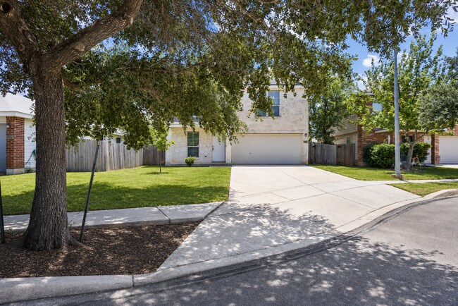 Building Photo - 3 Bedroom/2 1/2 Bath Wildhorse Subdivision