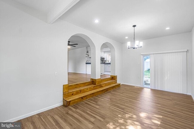 Building Photo - 3906 Ronson Dr