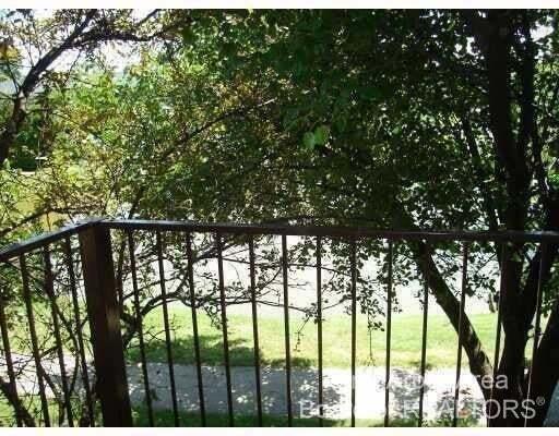 Building Photo - 1493 Chateau Vert E