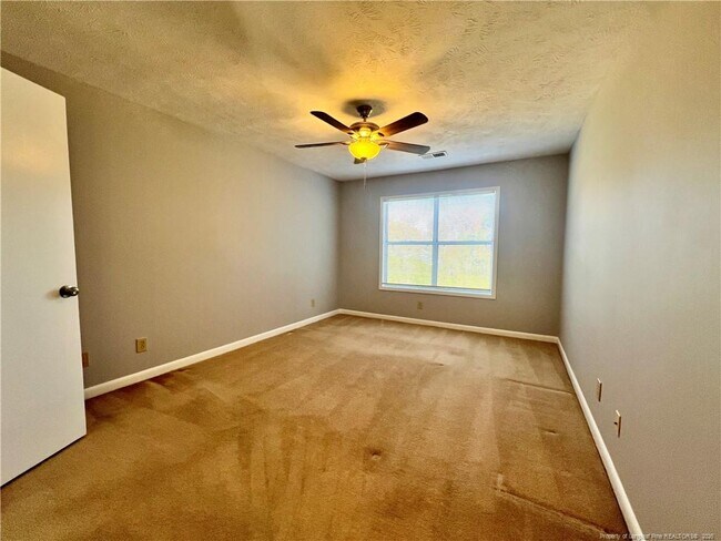 Building Photo - 679 Bartons Landing Pl