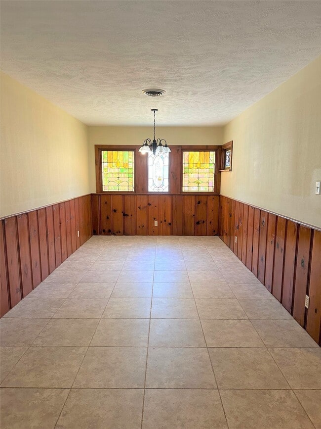 Building Photo - 903 Lamonte Ln