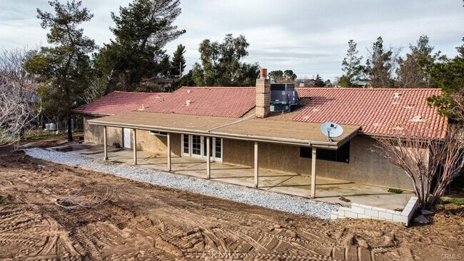 Building Photo - 17433 Sultana St