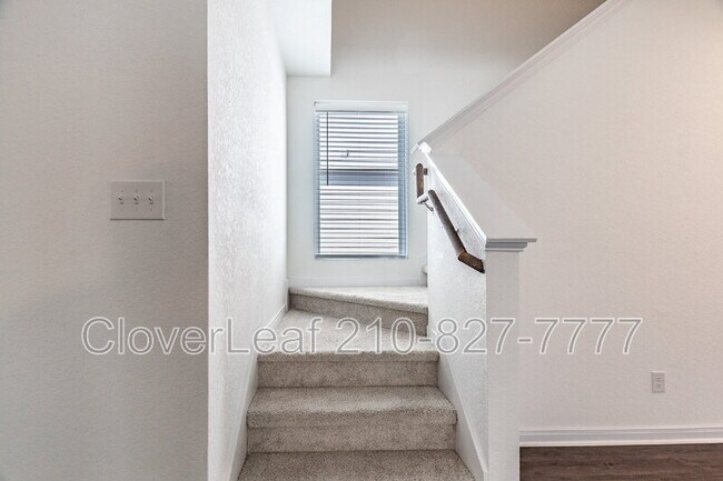 Building Photo - 6618 Cibolo Springs
