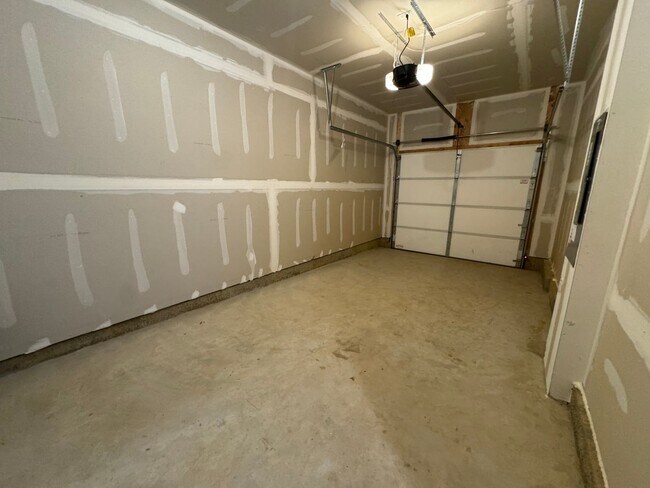 Building Photo - PARKLAND SCHOOLS- NEW CONSTRUCTION 3 BDRM ...