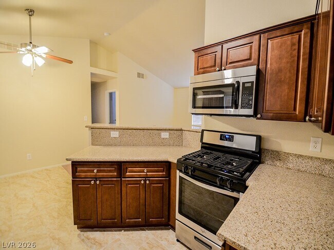 Building Photo - 3825 Gulliver St