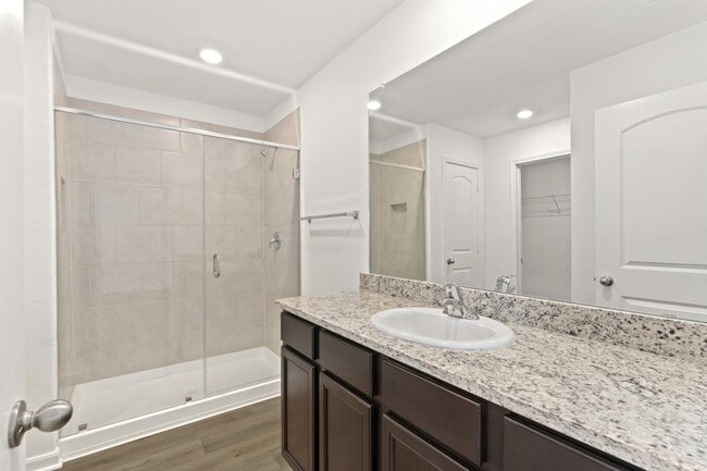 Building Photo - 4414 Banting Cres