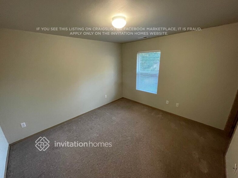 Building Photo - 15216 35th Dr SE